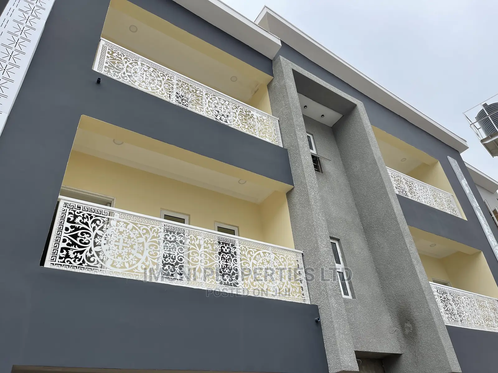 3bdrm Block of Flats in News Engr, Dakwo District for rent