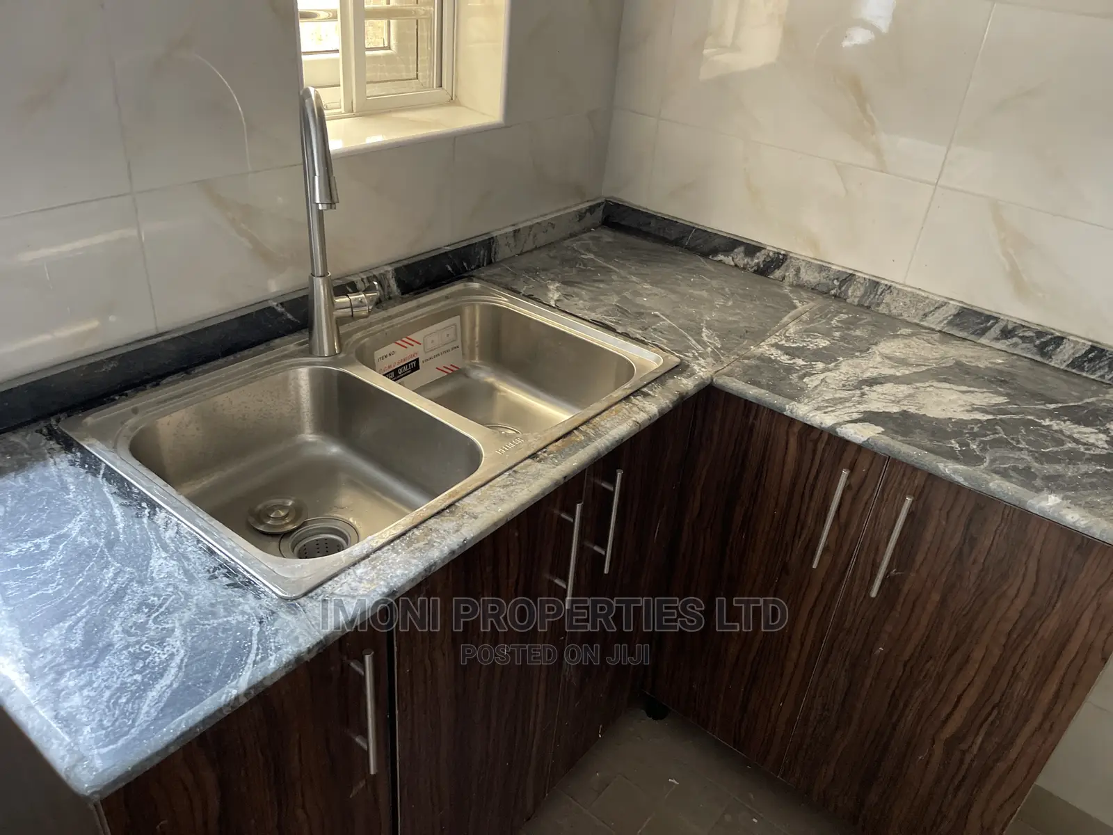 3bdrm Block of Flats in News Engr, Dakwo District for rent