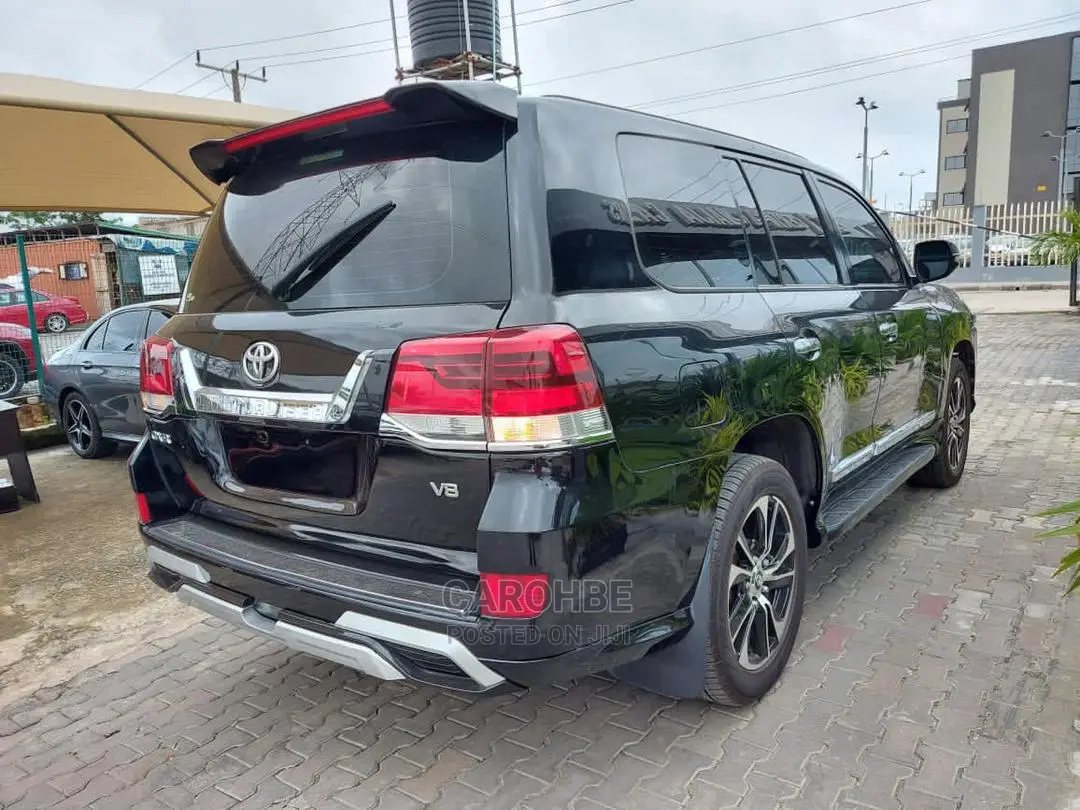 Toyota Land Cruiser 5.7 V8 GXR 2020 Black