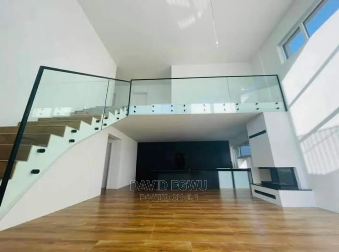 Frameless Tampered Glass for Staircase