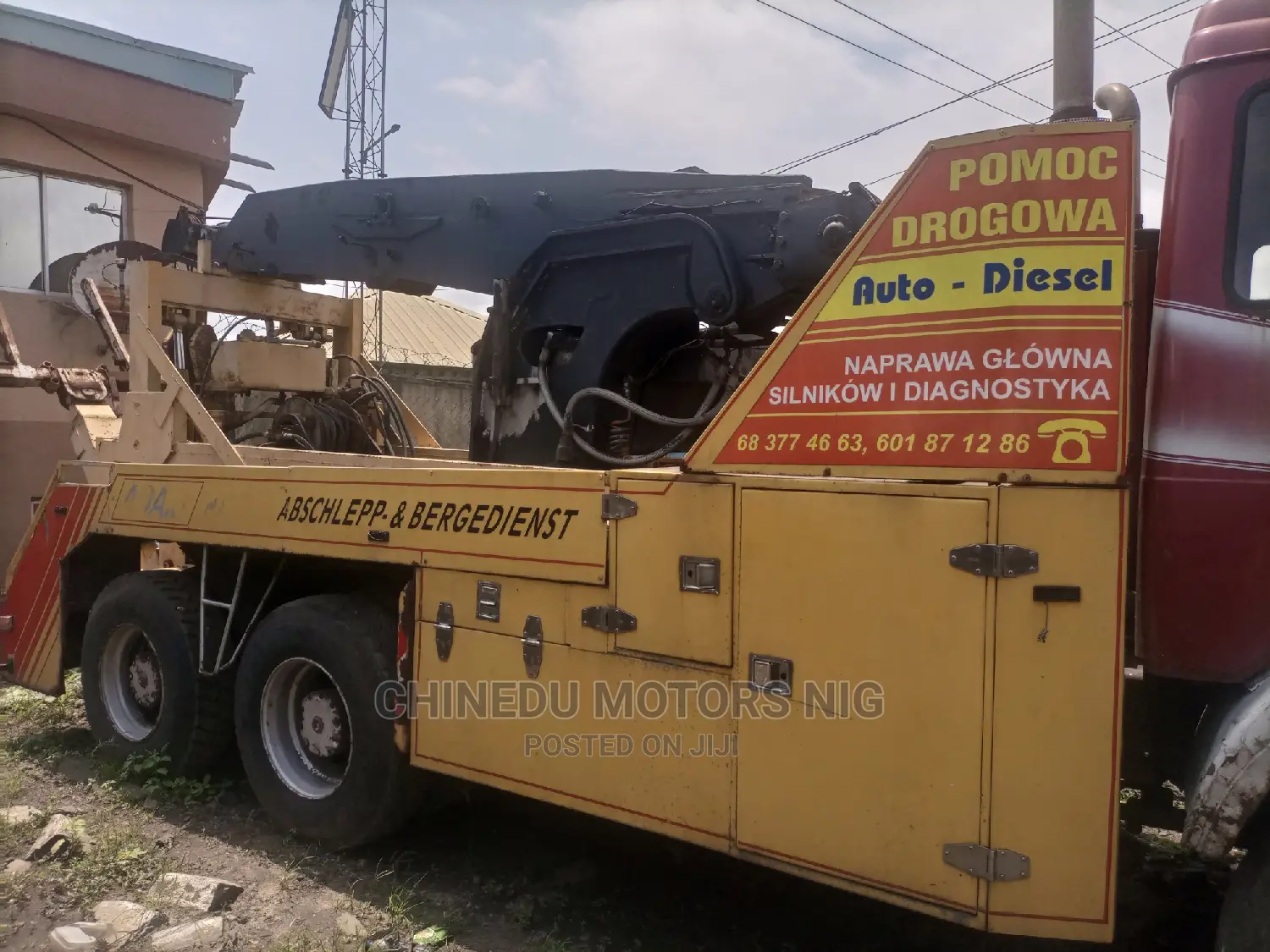 Mercedes 32/22 Towing Truck
