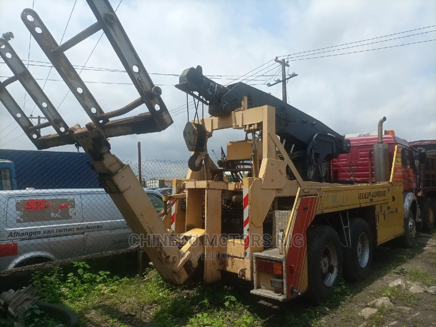Mercedes 32/22 Towing Truck