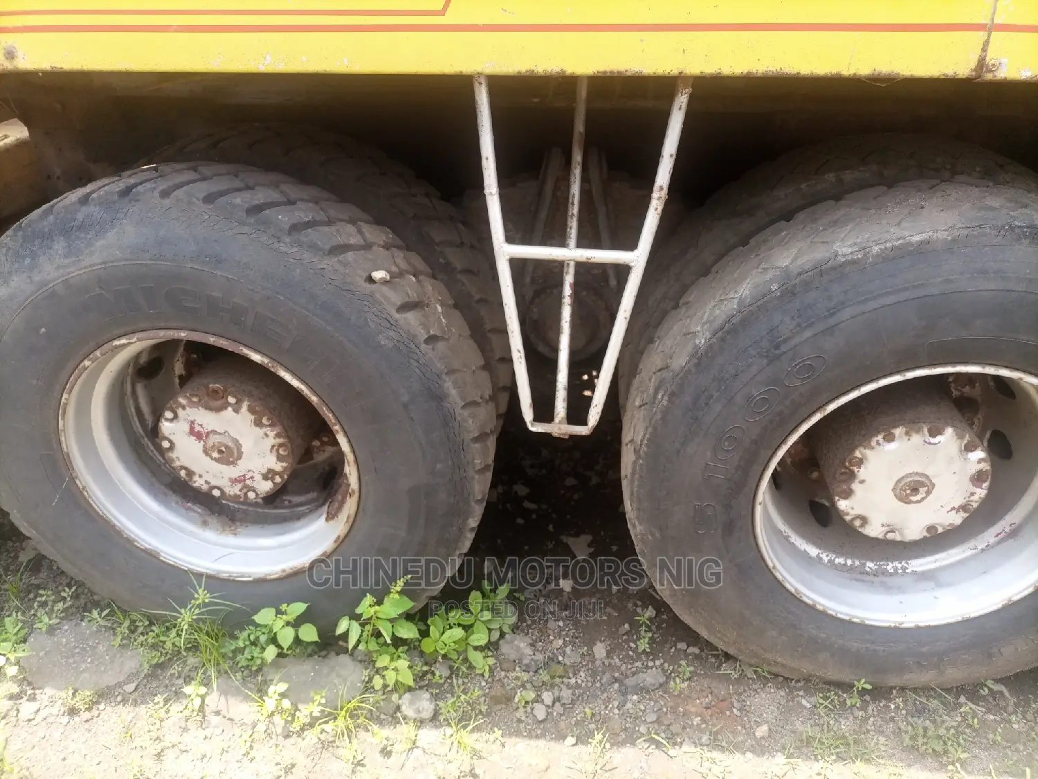 Mercedes 32/22 Towing Truck