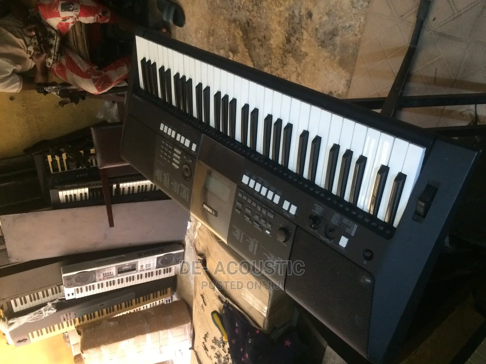 Yamaha PSR-E423 61-Key Touch Sensative Portable Keyboard