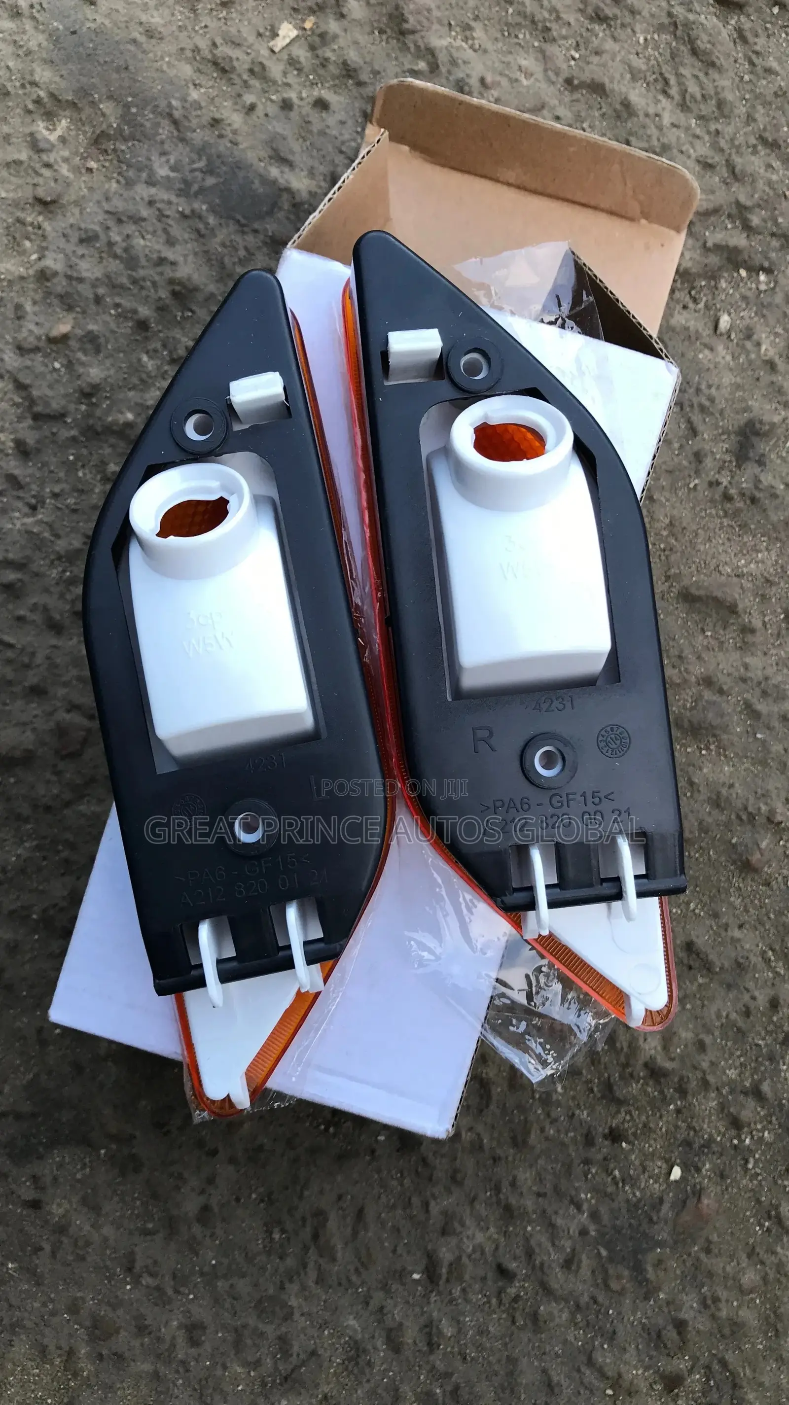 Side Marker Lamp E350 212 L R Side Year Model 2008 to 2010