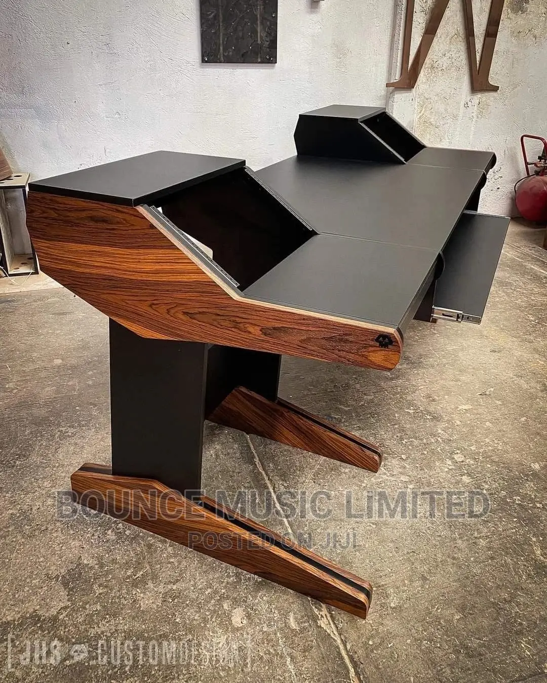 Perfect Studio Desk for Digital Mixer