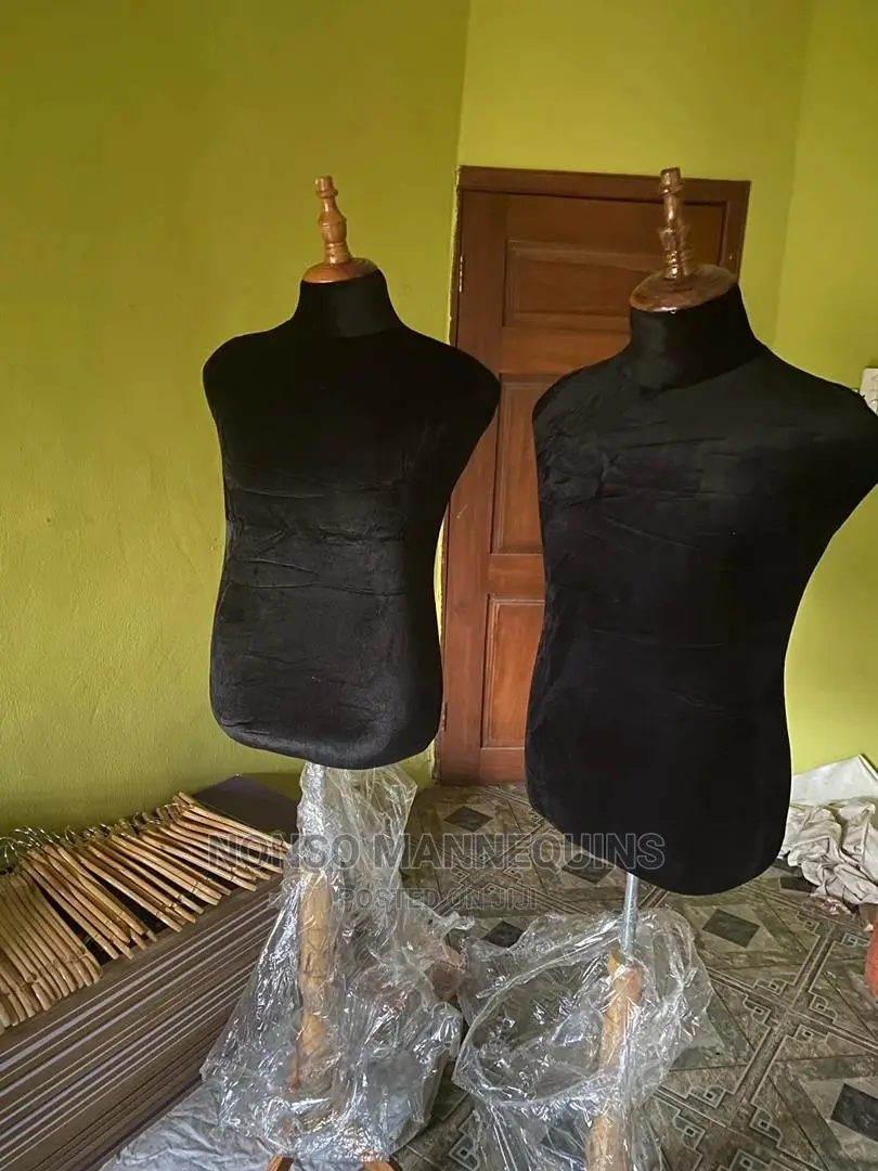 Male Black Body Wooden Leg Dressform