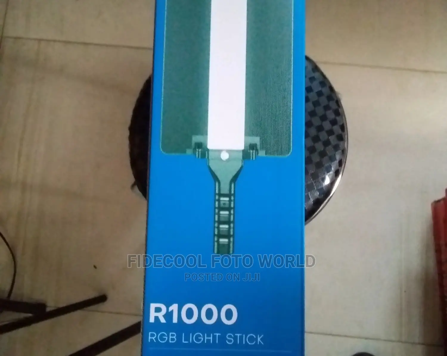 R1000 RGB Stick Light
