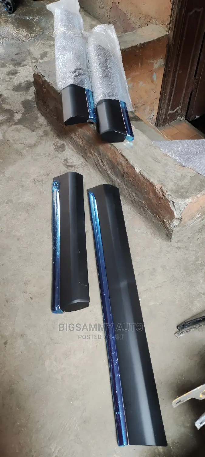 Highlander 2012 Body Moulding