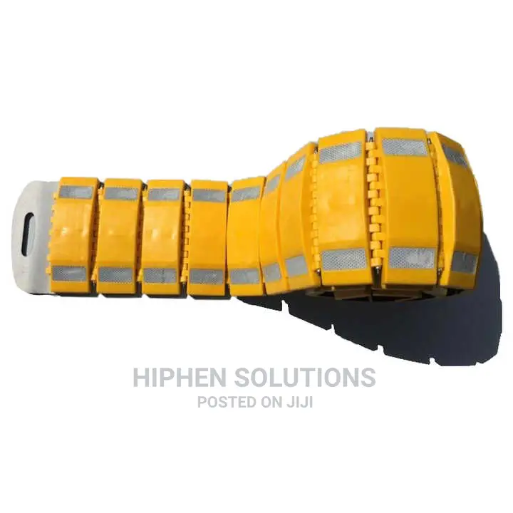 Bright Yellow Reflective Road Hump Roll Out Speed Bump