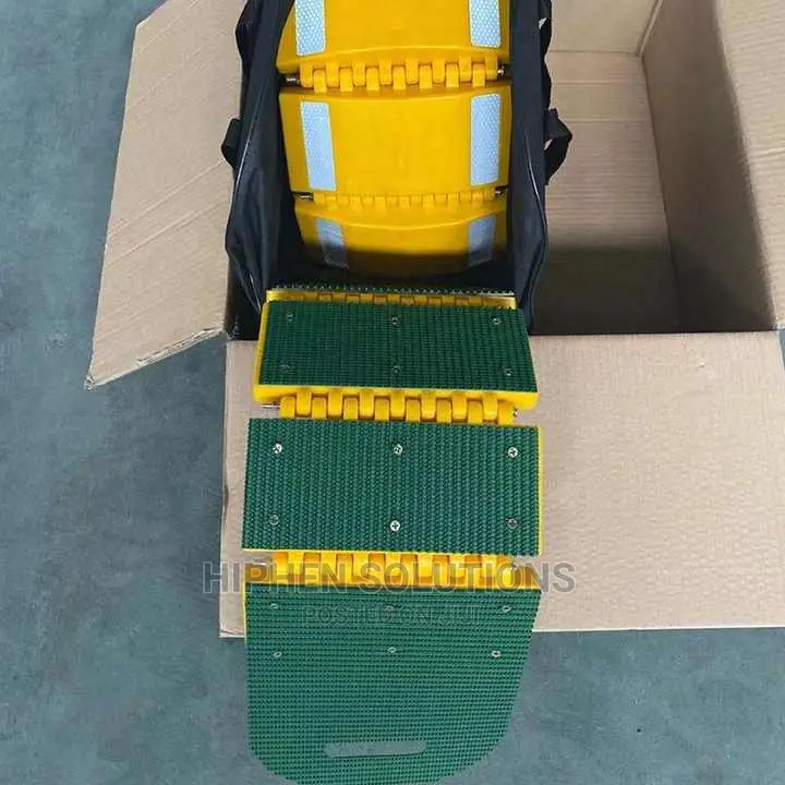 Good Quality One Way Bright Yellow Reflective Road Hump