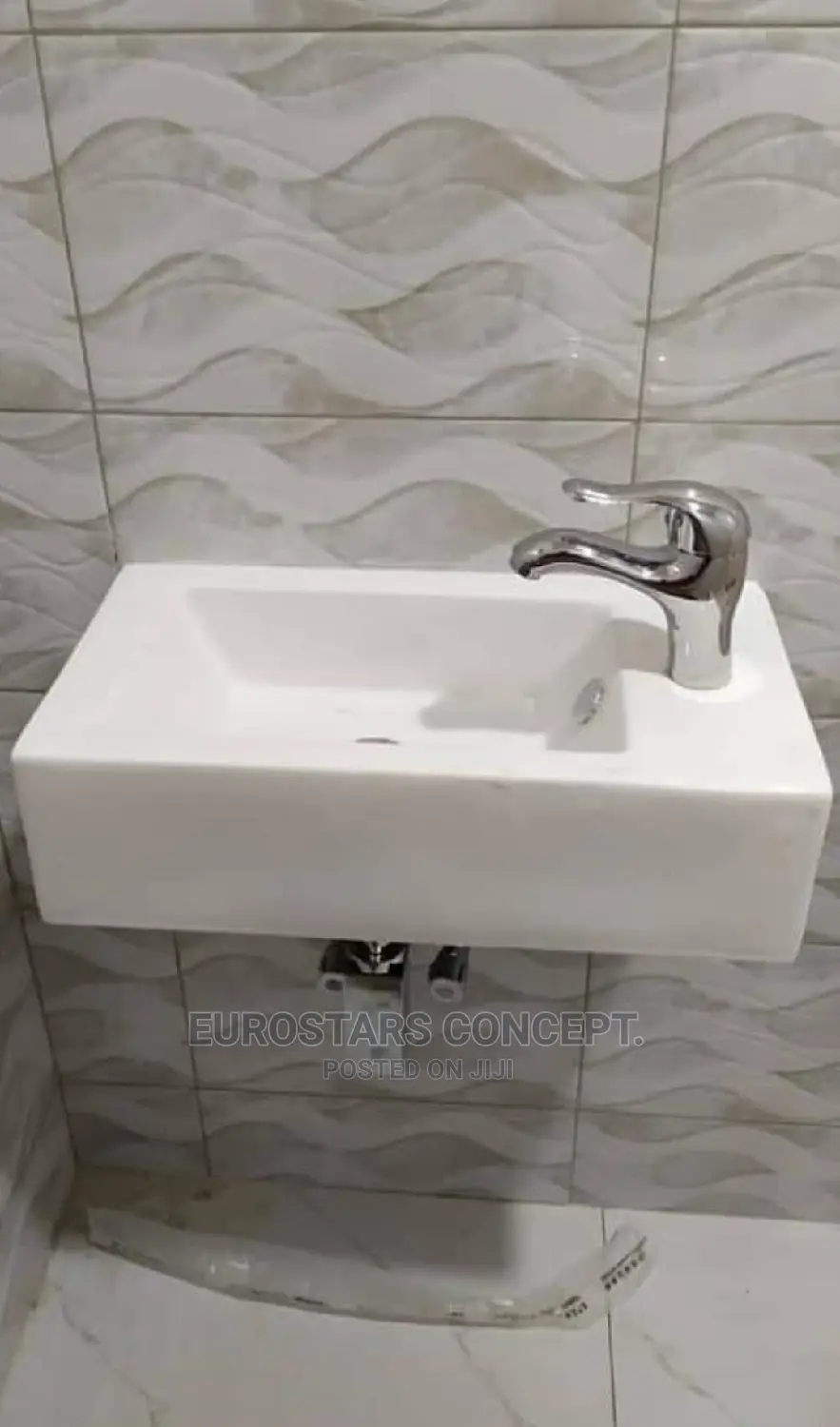 Wall Hanging Ceramic Wash Hand Basin