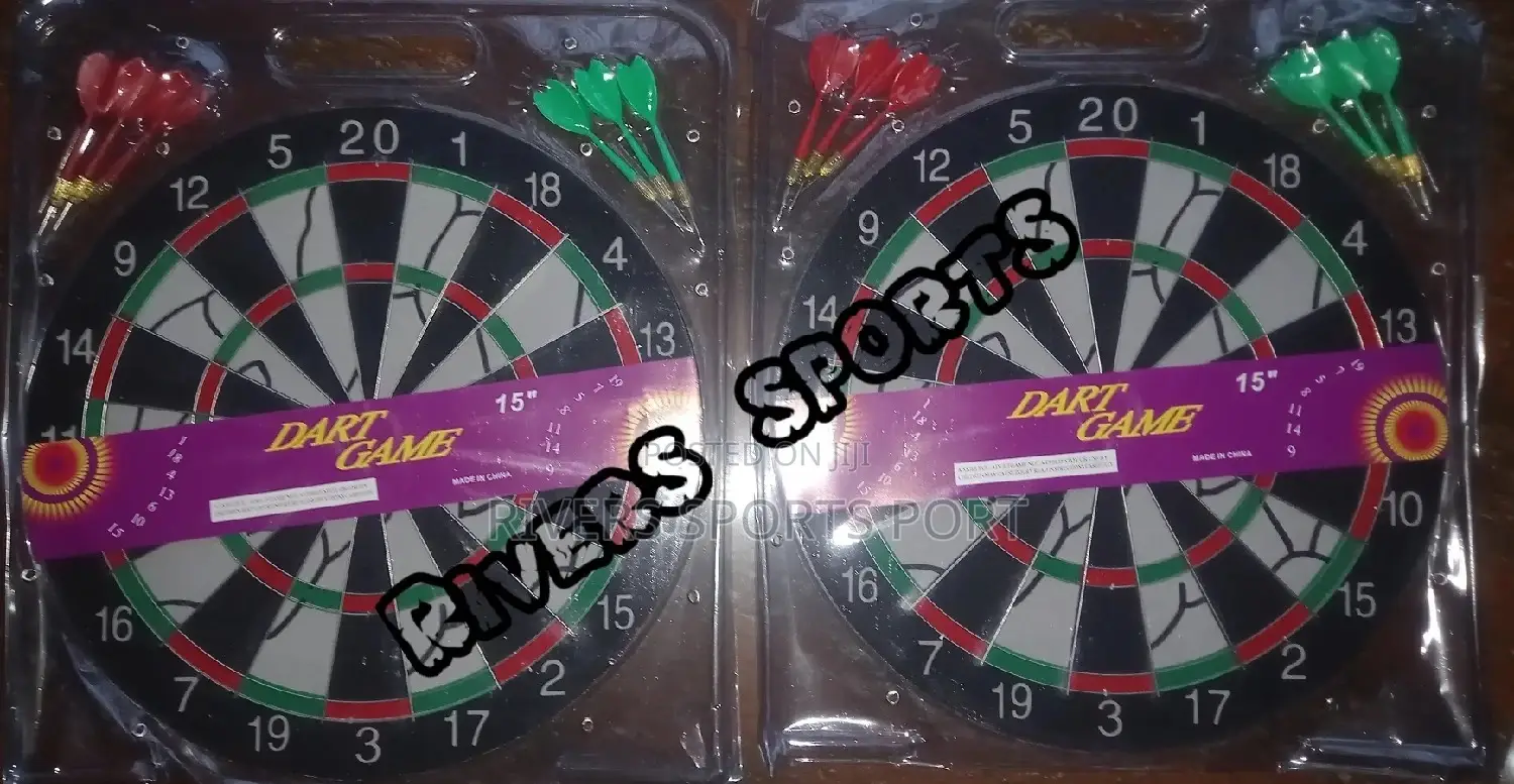 Dart Board Game With 6 Darts