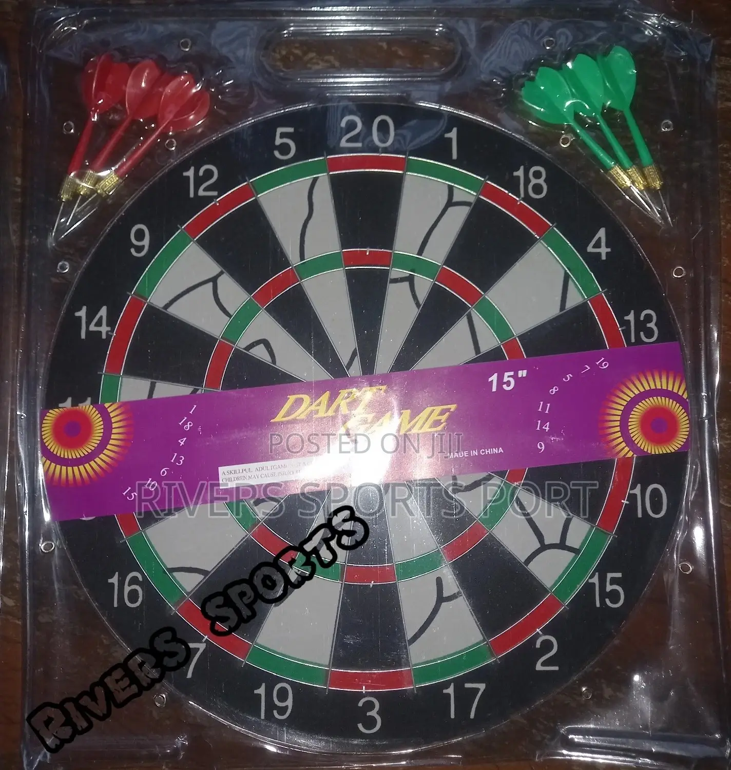Dart Board Game With 6 Darts