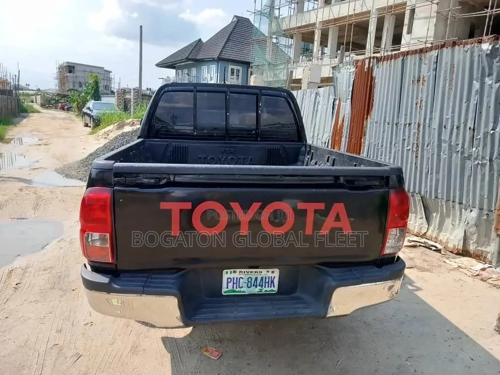 Hilux Rental Service