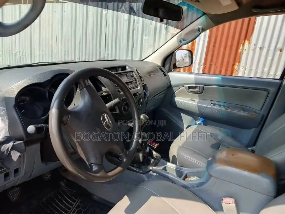 Hilux Rental Service