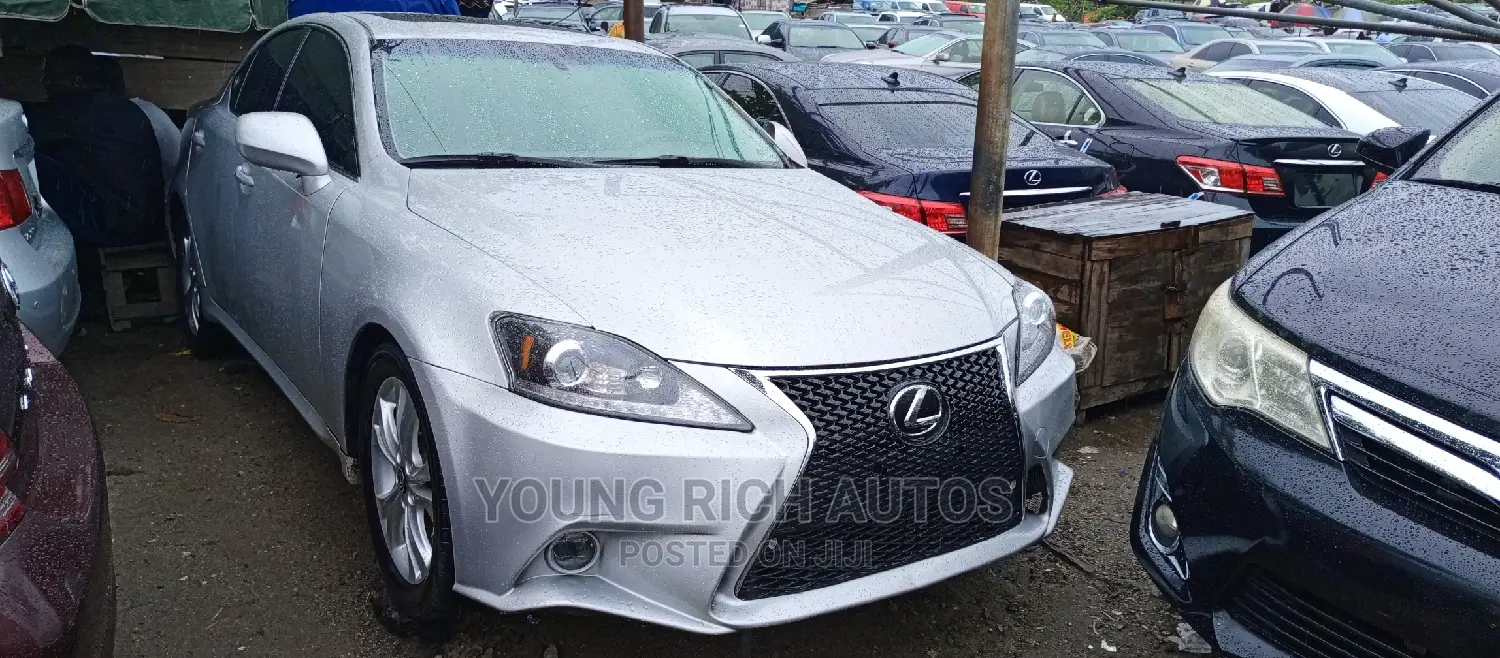 Lexus IS 2017 Silver