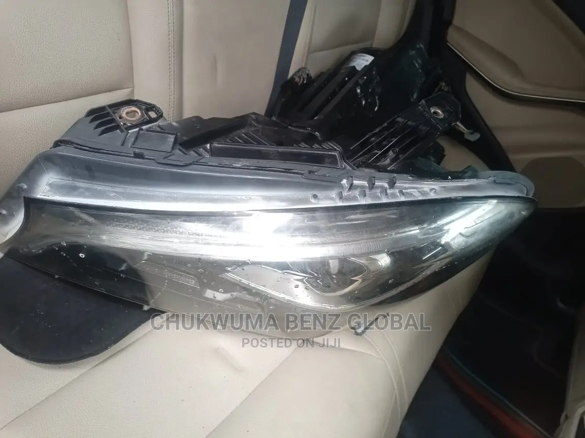 Head Lamp a Class 2021 Model