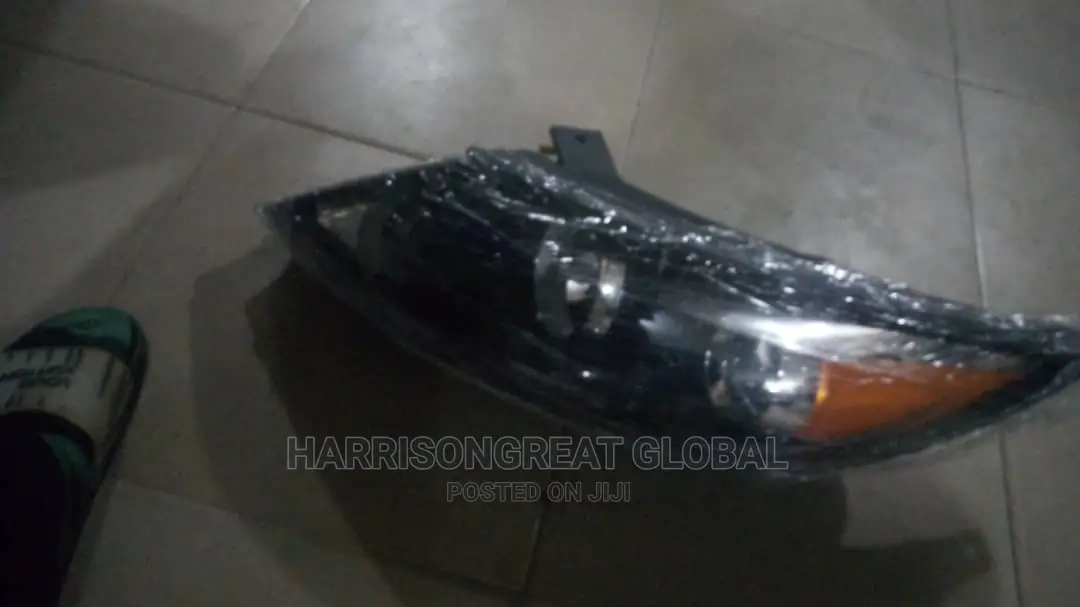 Head Lamp Kia Sportage 2012 Model