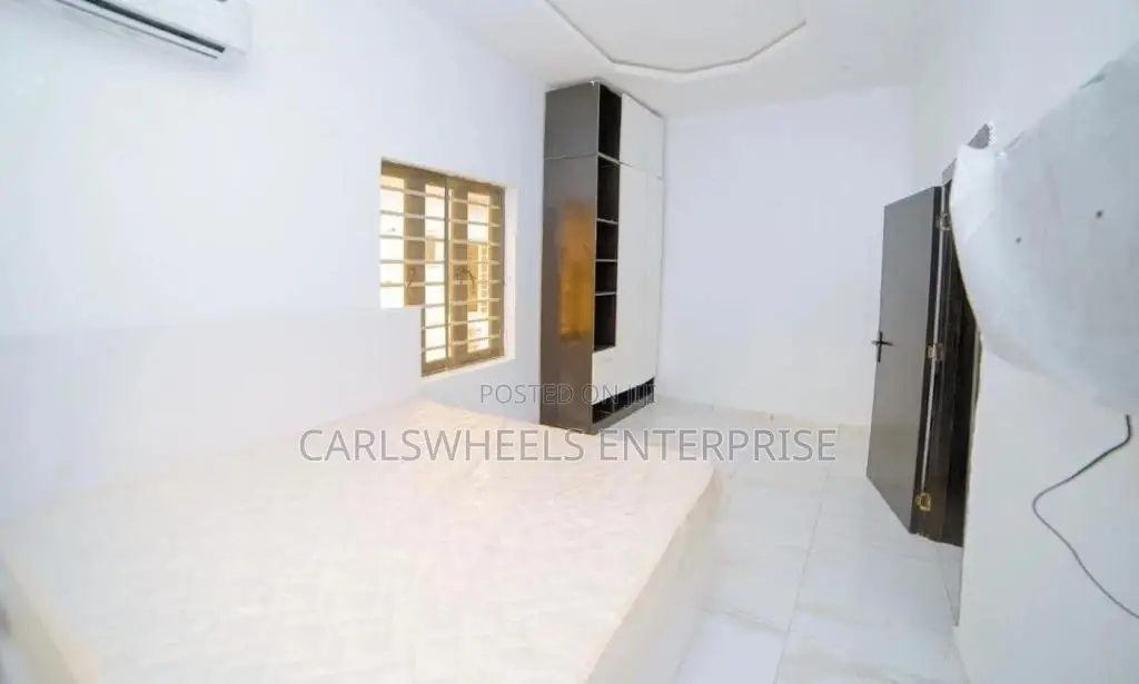 Furnished 4bdrm Townhouse/Terrace in Lekki for Sale