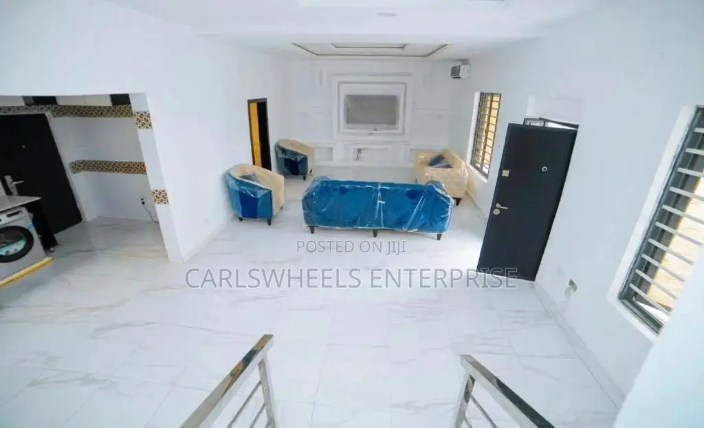 Furnished 4bdrm Townhouse/Terrace in Lekki for Sale