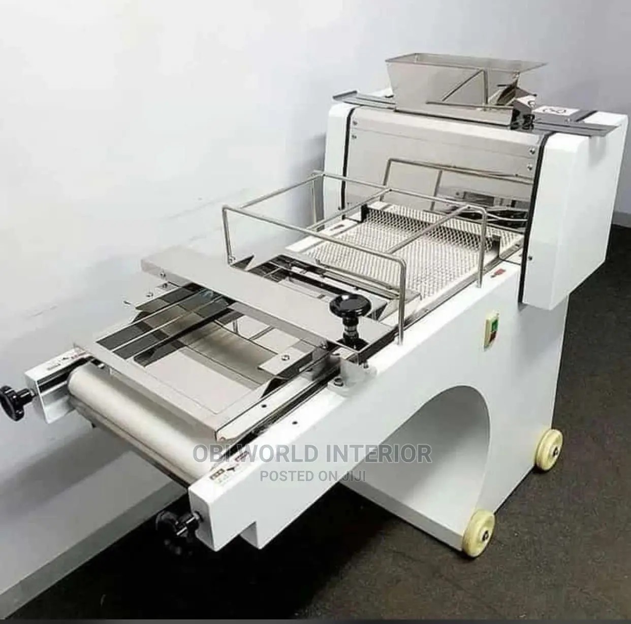 Dough Moulder