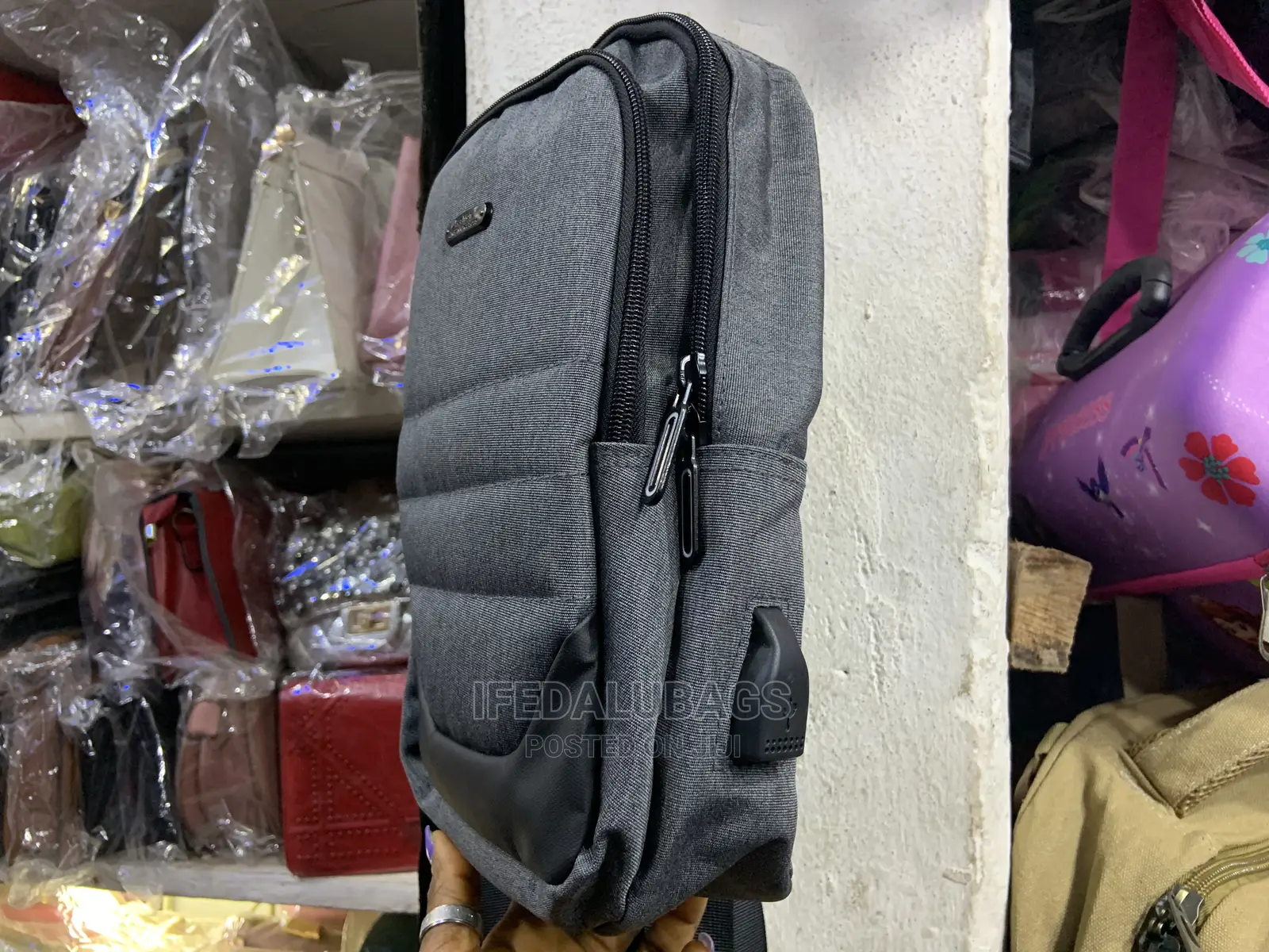 High Quality Cross Bag With Usb Port