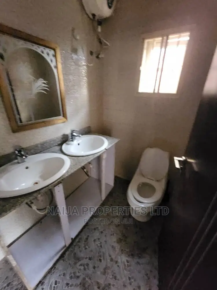 5bdrm Duplex in Thera Annex Estate, Sangotedo for sale