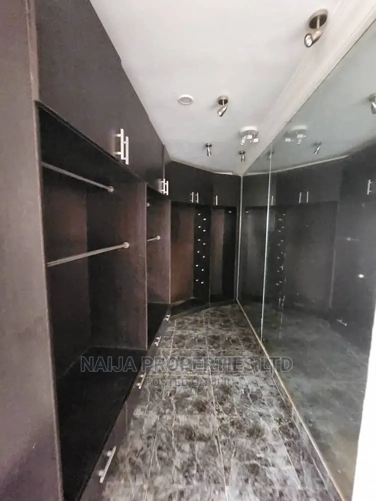 5bdrm Duplex in Thera Annex Estate, Sangotedo for sale