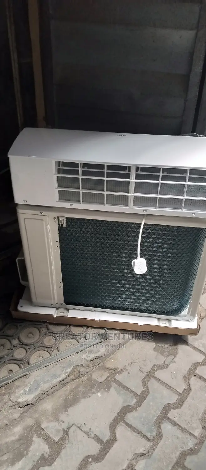 Daikin Split Unit Ac Inverter R410 /R32 Gas Ozone Friendly
