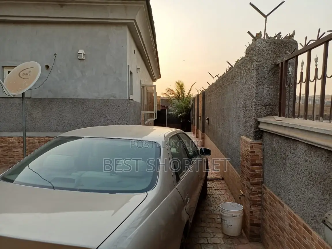 5bdrm Bungalow in Good Homes Estate, Lokogoma for sale