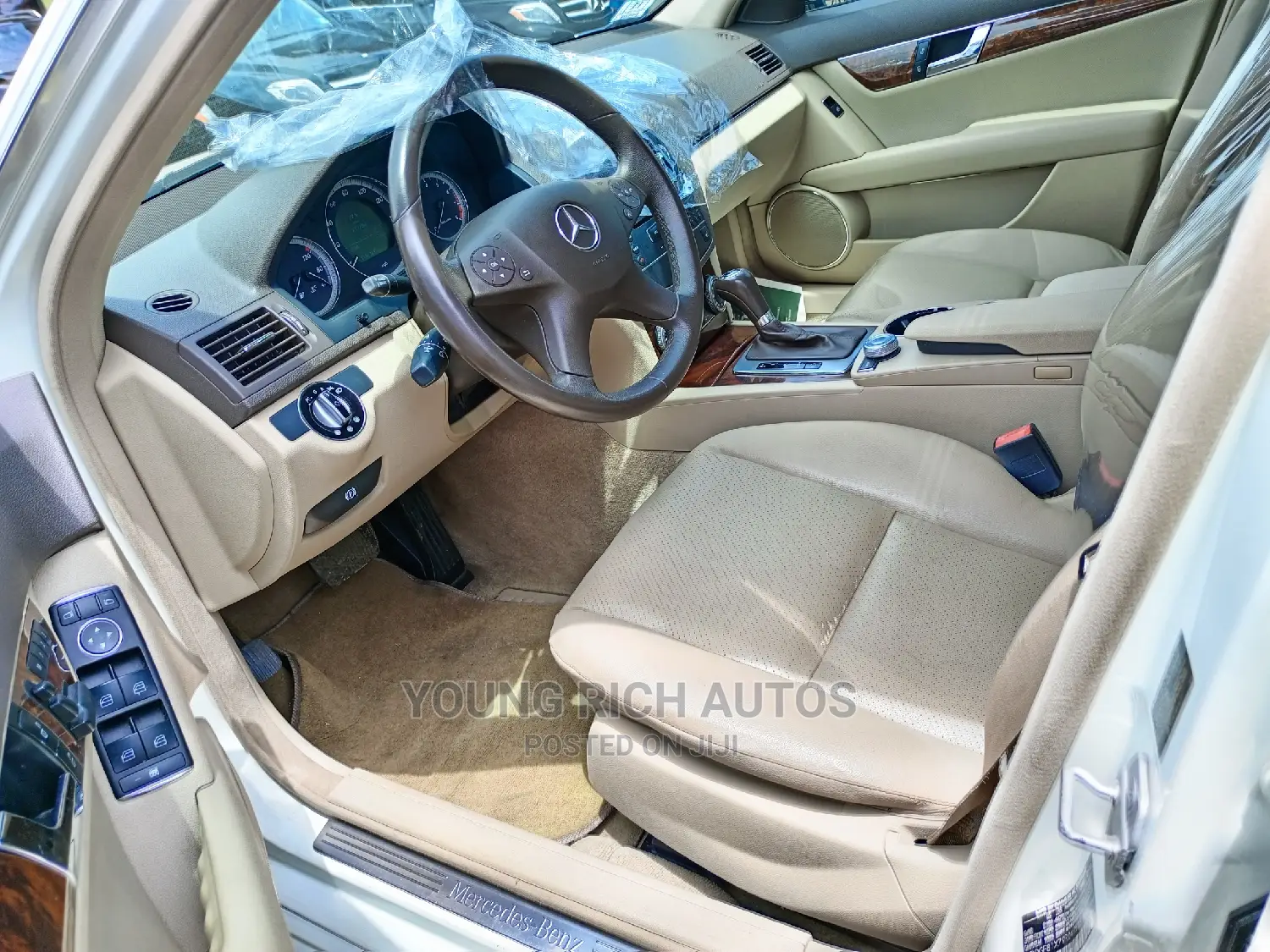Mercedes-Benz C300 2010 White