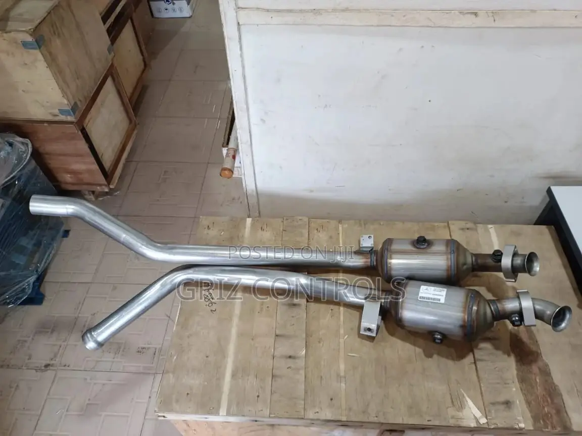 Original Mercedes-Benz 3.5l M272 Engine Catalytic Converter