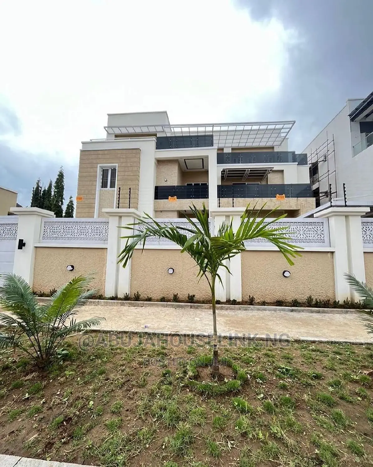 7bdrm Duplex in Maitama Main for sale