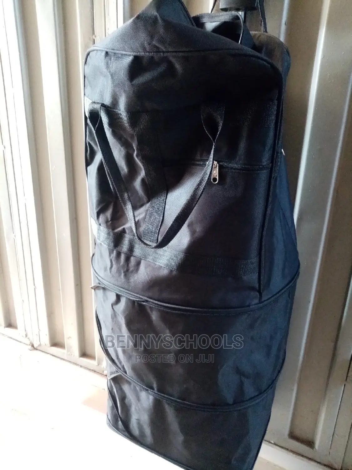 Extra Large Weightless Expandable Traveling Bag With Trolley