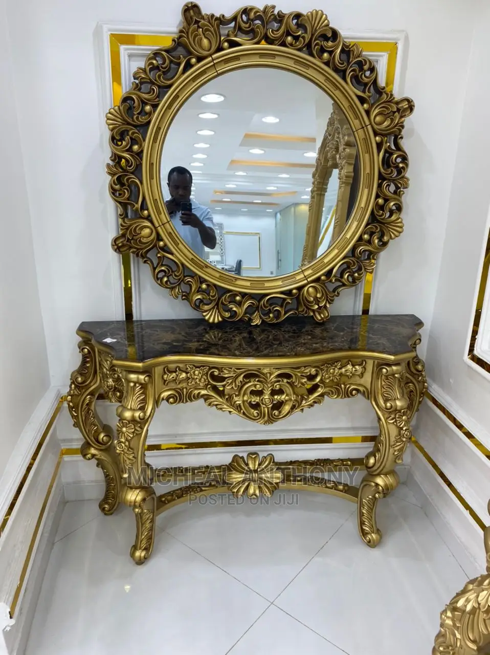 Mirror Console High Quality With Royal Design