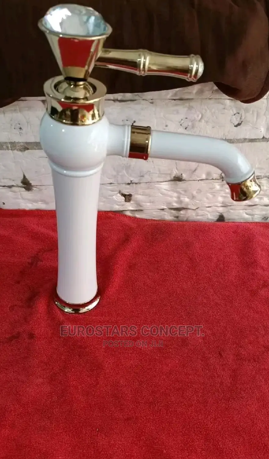 White an Gold Royal Basin Mixer Tap