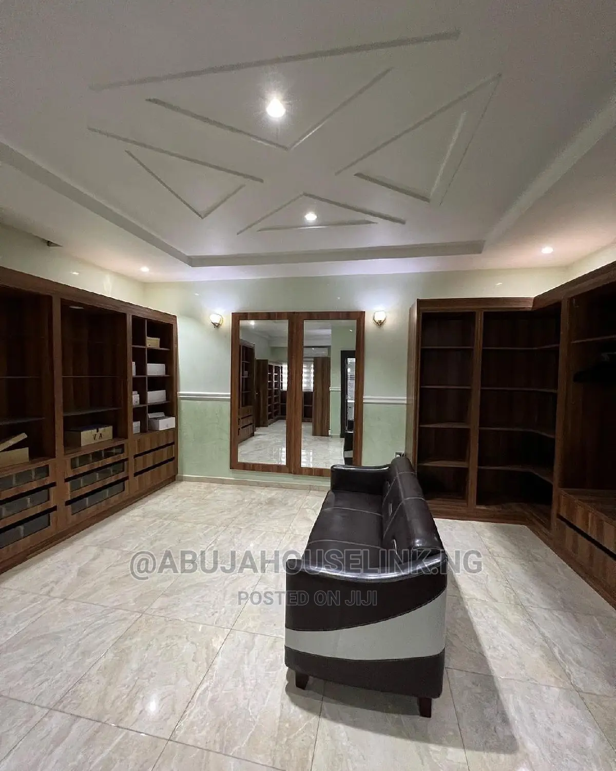 Furnished 7bdrm Duplex in Mab Global Estate, for sale