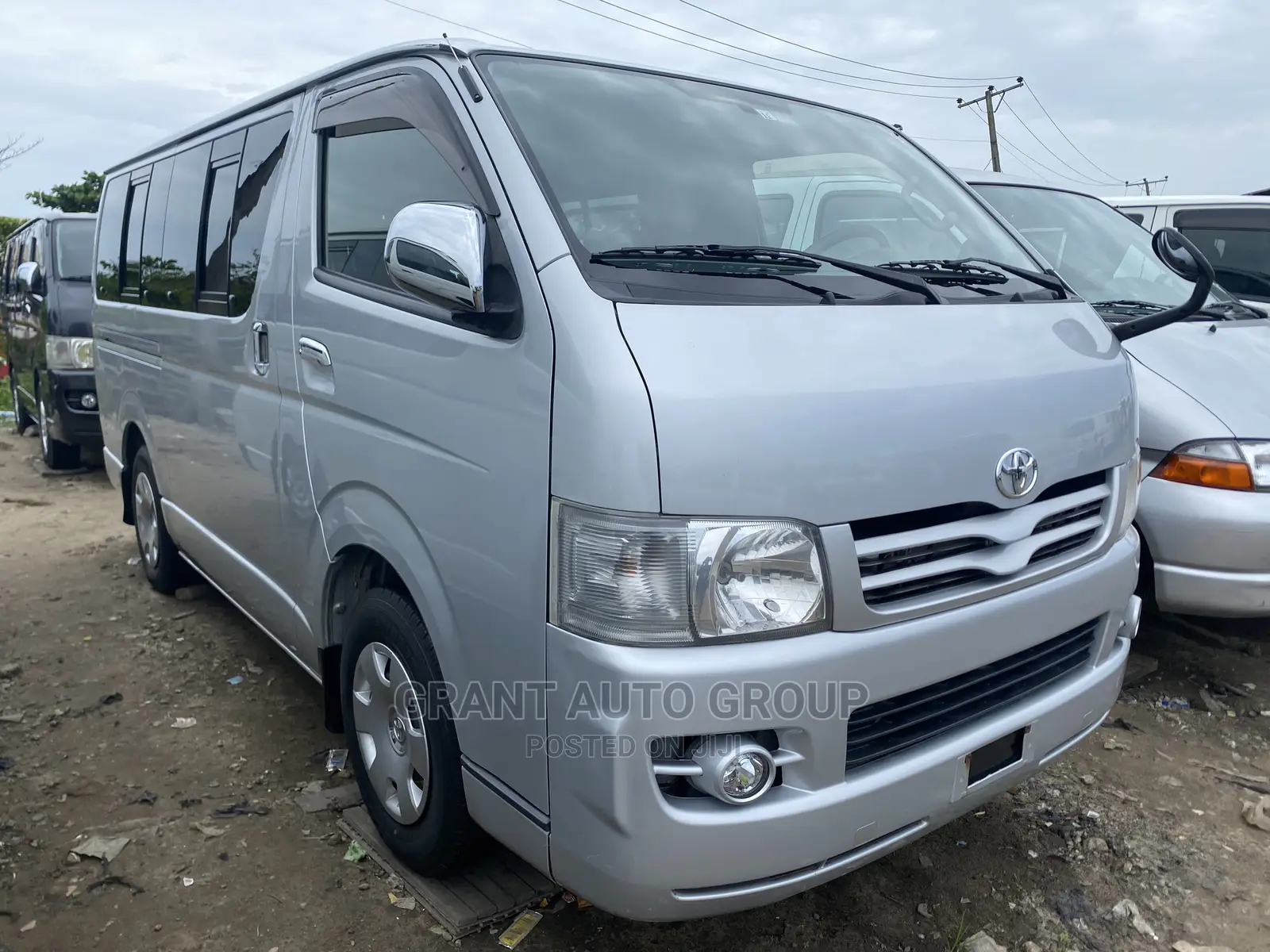 Toyota HiAce 2011 Silver