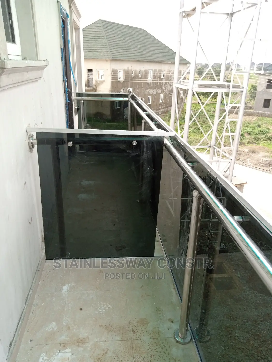 Dark Grey Glass Balcony at River Park Estate