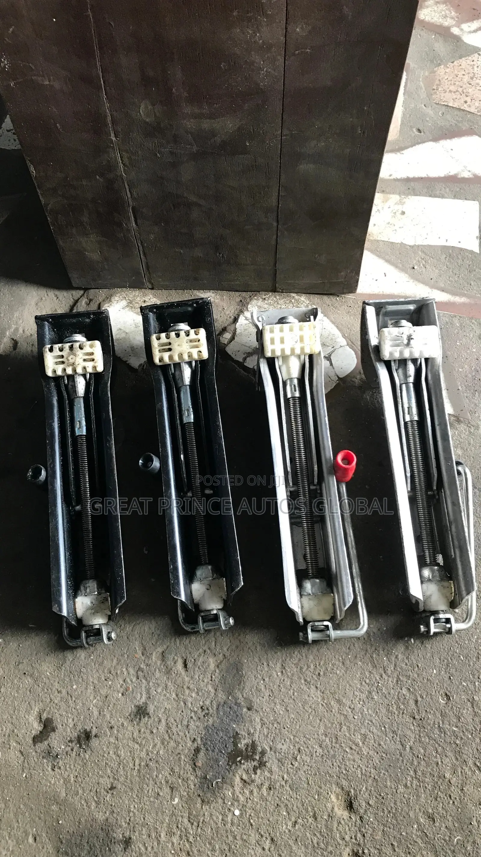 Mercedes Benz Jack for C300, C240,E350 212