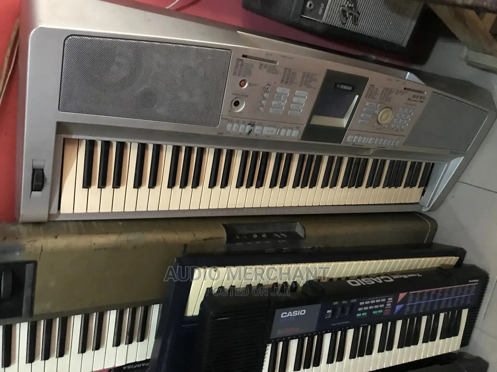 Yamaha DGX310 Keyboard