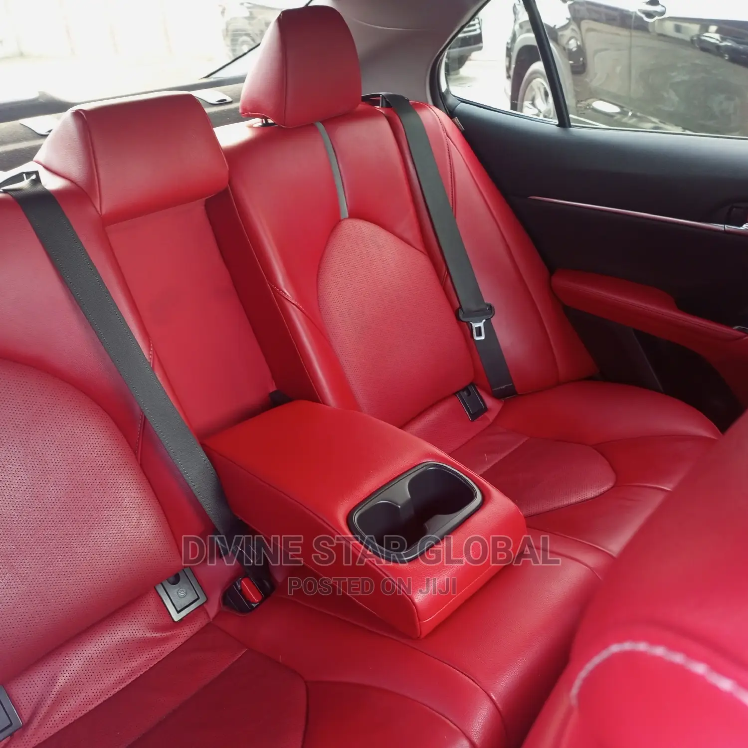 Toyota Camry XSE (2.5L 4cyl 8A) 2019 White