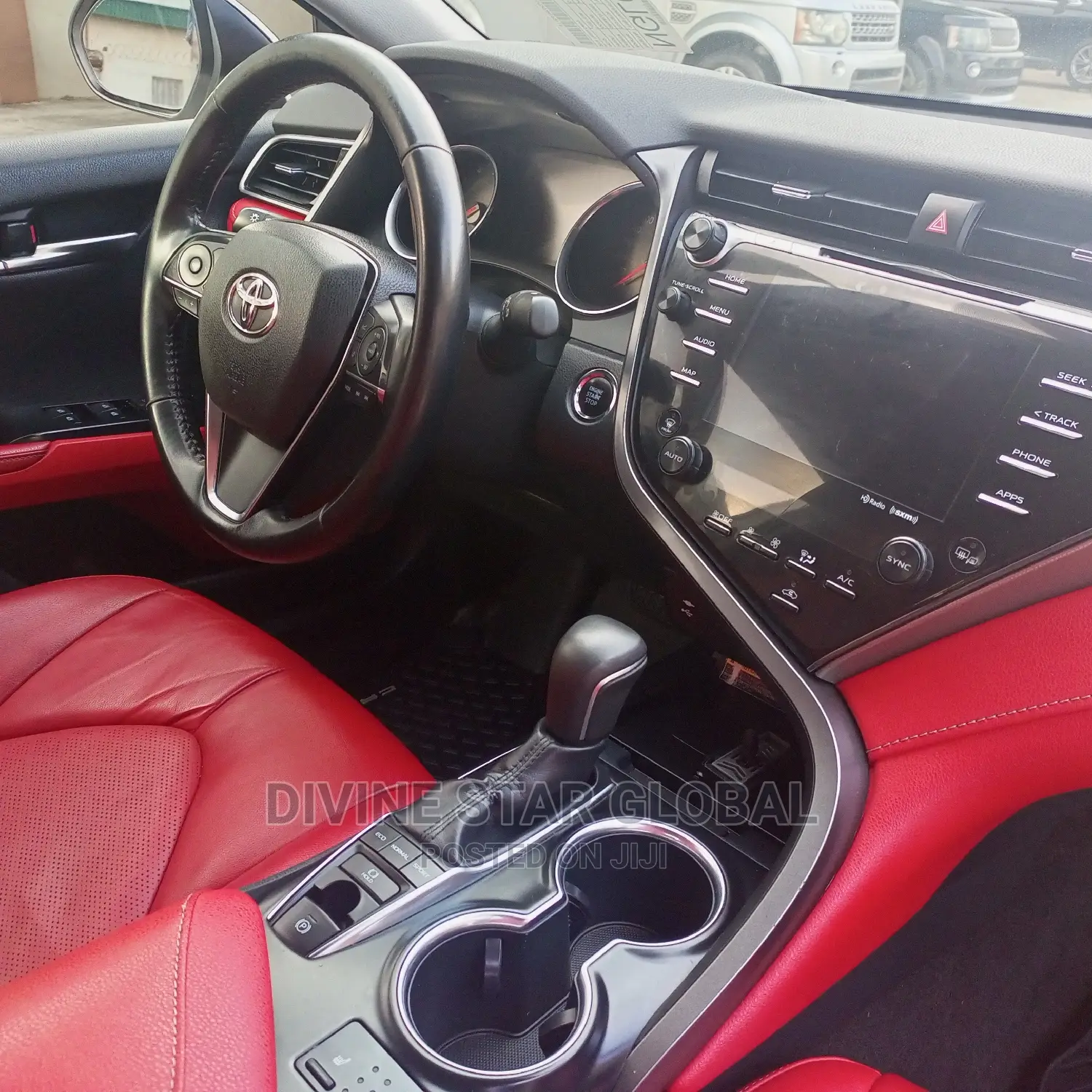 Toyota Camry XSE (2.5L 4cyl 8A) 2019 White