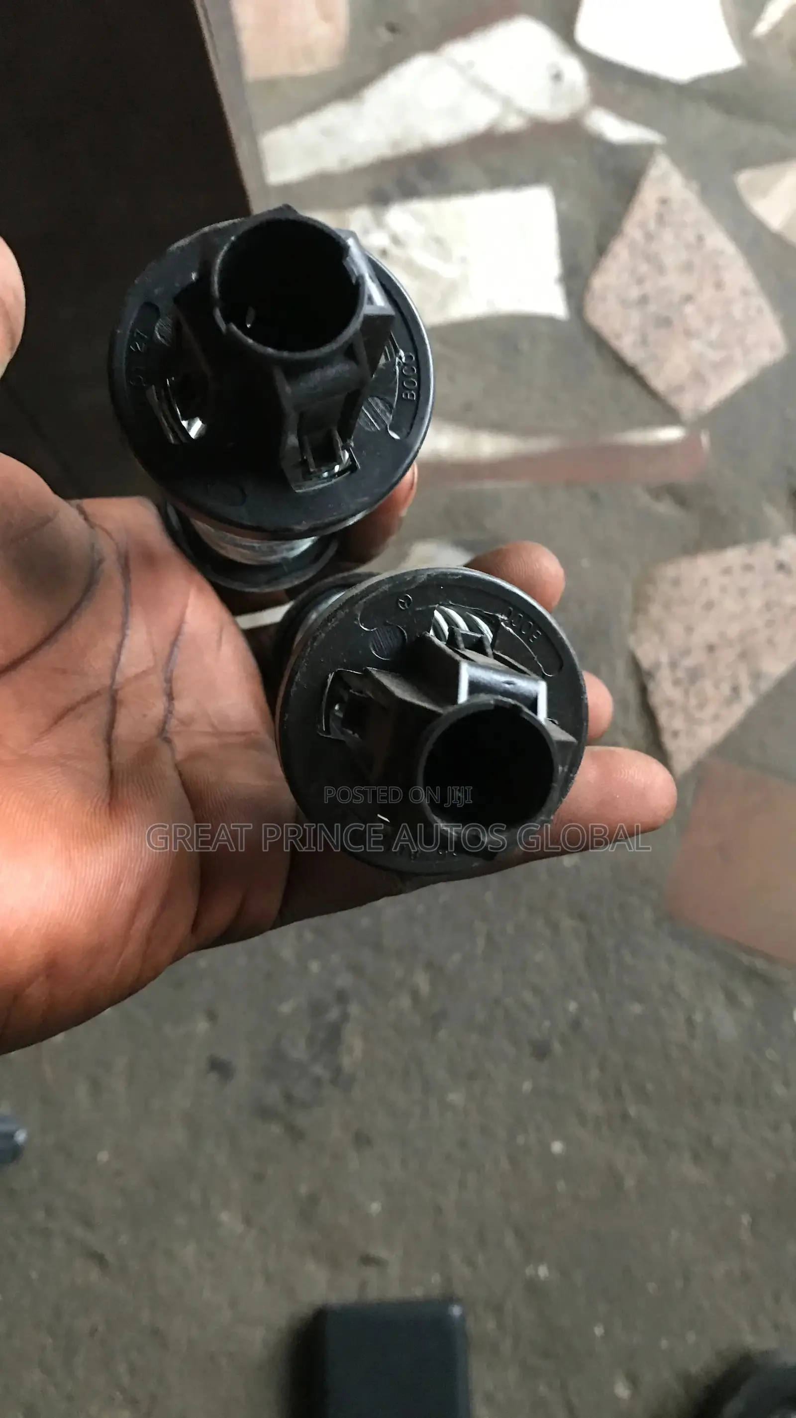 BONNET SPRING FOR C300 205 2015 Year Model