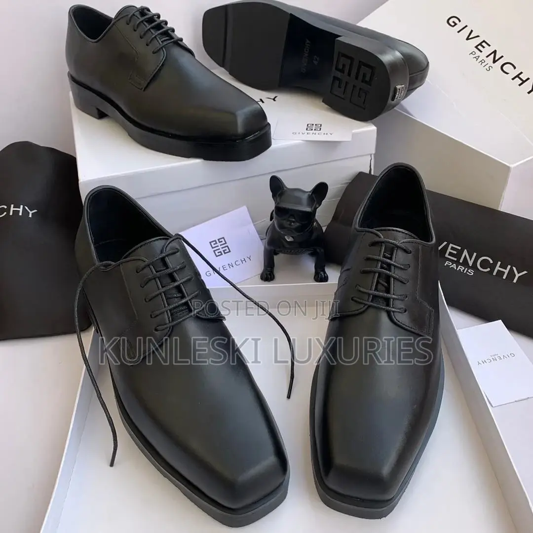 Original Givenchy Men Leather Shoe Available