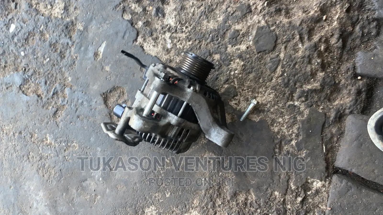 Alternator 2014 Honda Accord V4
