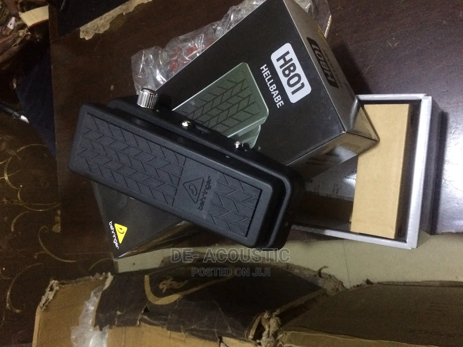 Behringer HB01 Hellbabe Optical Wah Pedal