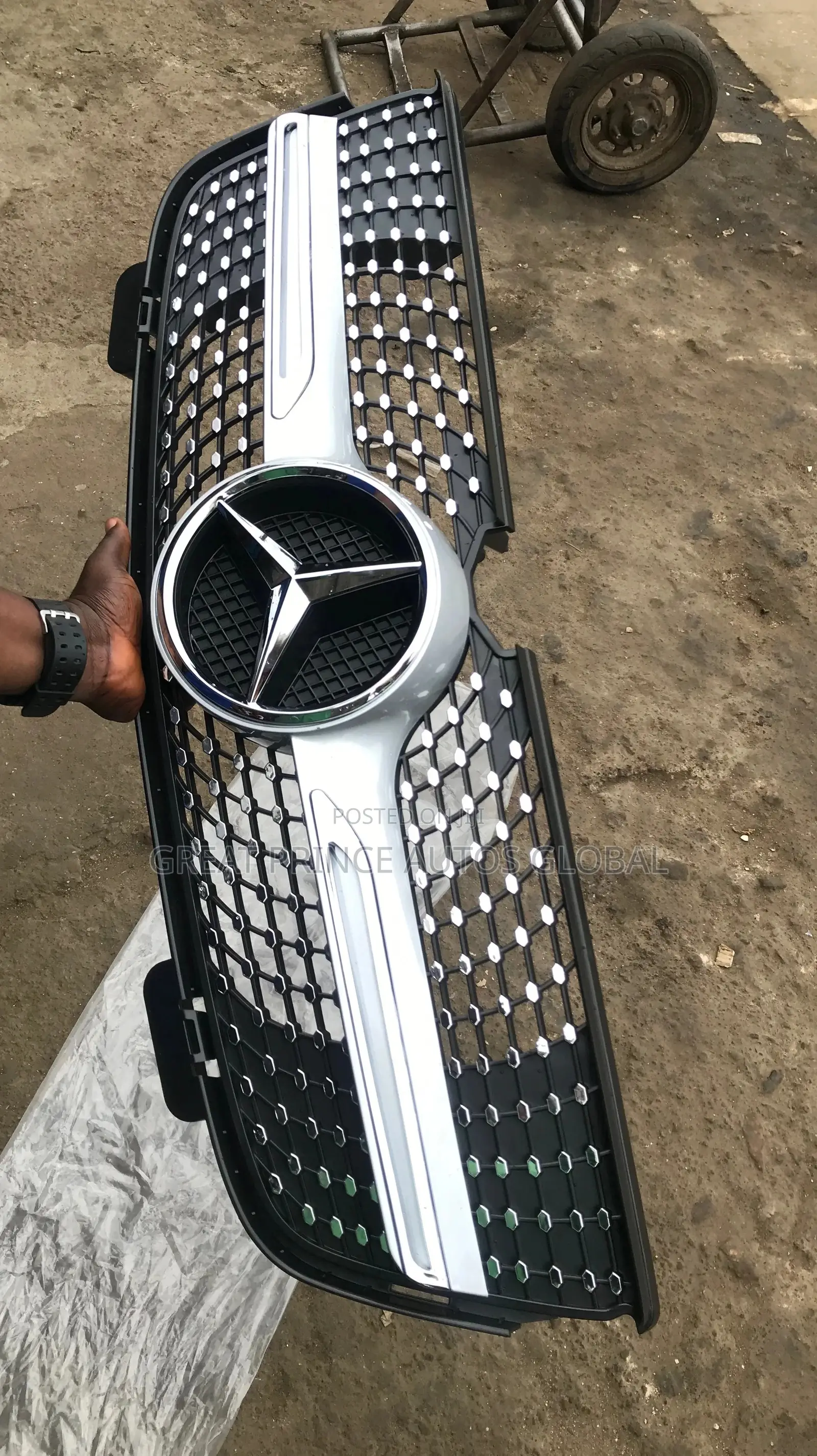 Front Grill Gl450 2008 Year Model Diamond