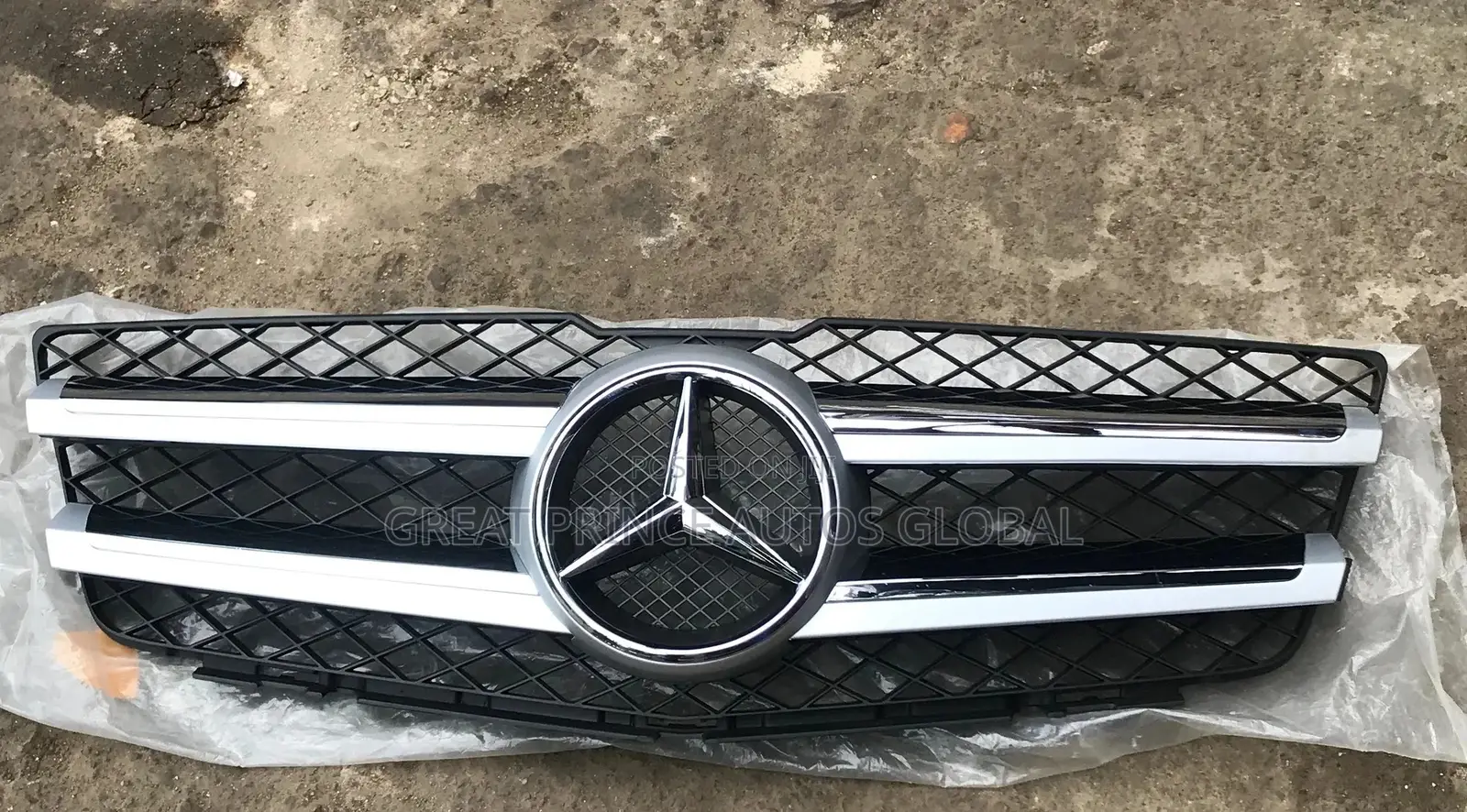 FRONT GRILL GLK350 2010 Year Model 2 Steps